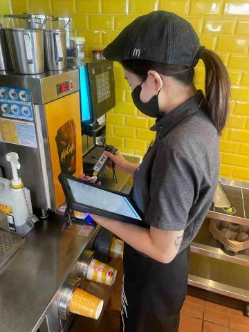 Yu Chen - 平衡課業及打工，讓我學會時間管理的重要性，磨練耐心，實現雙重成長