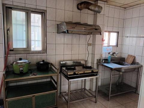 旭浪工程有限公司 - 抽油煙機清洗後