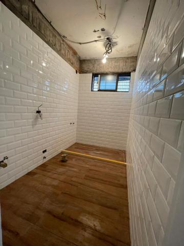 璟翔企業社 - 廁所地磚壁磚施工完成