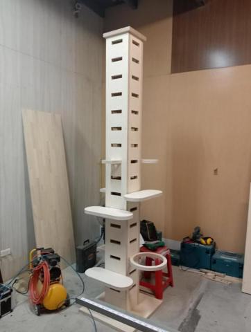 策略室內裝修事業群 - 柱狀插件式貓跳台-工廠加工中 策略室內裝修事業群 - 柱狀插件式貓跳台-工廠加工中