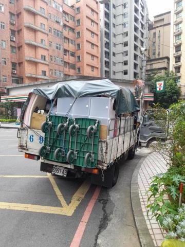 【誠昱運輸】～專業運輸/搬家/物流~ - 陳先生～小家庭搬家
