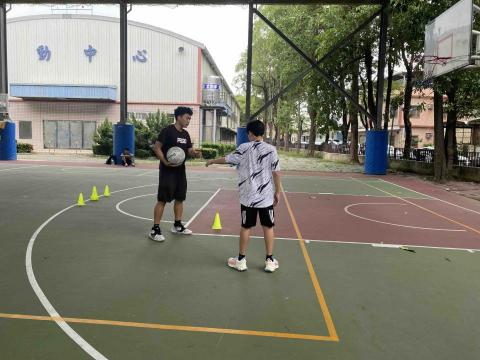 Henry Chen 兒童籃球訓練～ - 