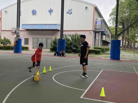 Henry Chen 兒童籃球訓練～ - 