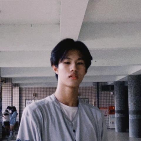 提供舞蹈表演台北服務的專家陳上毅