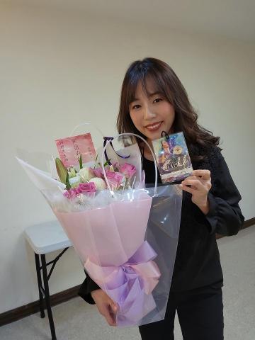 楊老師 - 美聲天后莎拉布萊曼演出後台 楊老師 - 美聲天后莎拉布萊曼演出後台