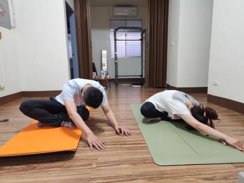 阮品瑜 - 瑜伽教學