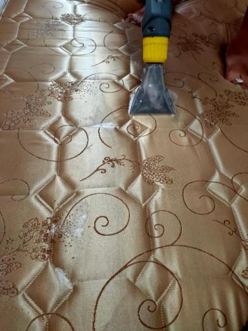 旭浪清潔有限公司 - 床墊水洗吸塵