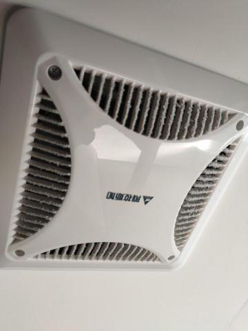 旭浪清潔有限公司 - 出風口清潔前