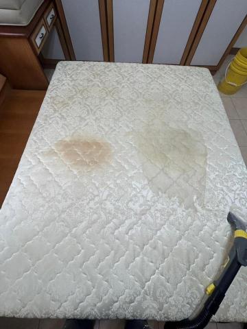 旭浪清潔有限公司 - 床墊清洗前