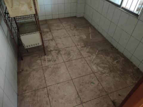 旭浪清潔有限公司 - 地板清潔前