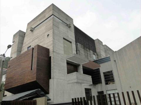 Han MJ - 陽台遮雨區延伸