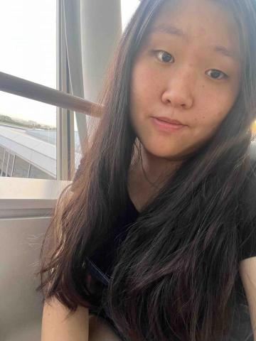 提供北投高中服務的專家曾渼雯