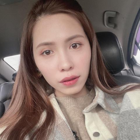 提供時薪保母服務的專家吳孟亭