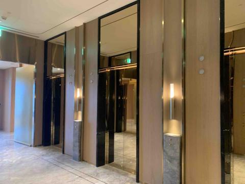 奕銘工程行 - 梯廳電梯鍍鈦包板