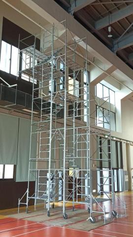 穩事達實業社 - 台北市延平國小(高空窗戶施作窗簾工程)。 穩事達實業社 - 台北市延平國小(高空窗戶施作窗簾工程)。