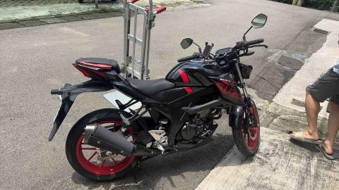 硬漢搬運 - 漂亮的小阿嚕托運