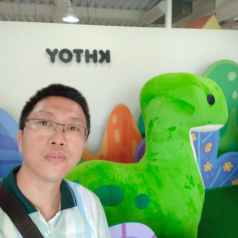 提供載貨服務的專家盧啟文