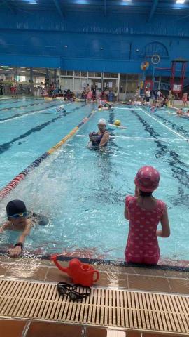 葉魚兒游泳教練 -  小朋友學游泳