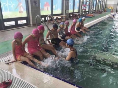 葉魚兒游泳教練 -  Swimming 