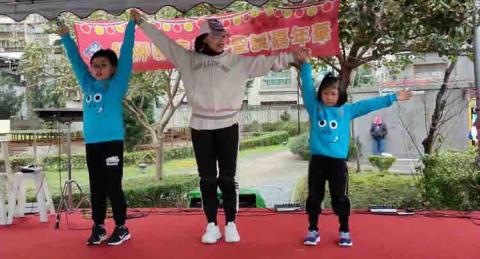 黃詩雅 - 幼童公益活動街舞表演 黃詩雅 - 幼童公益活動街舞表演