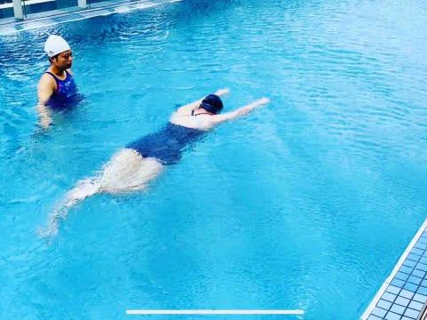 葉魚兒游泳教練 - Swimming 