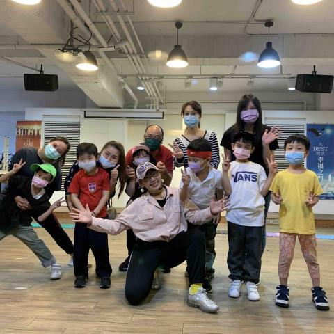 黃詩雅 - 第一期創造性街舞幼童表演 黃詩雅 - 第一期創造性街舞幼童表演