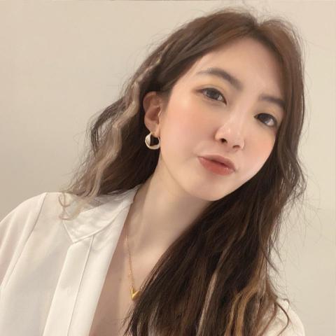 提供model模特服務的專家莞芸顏