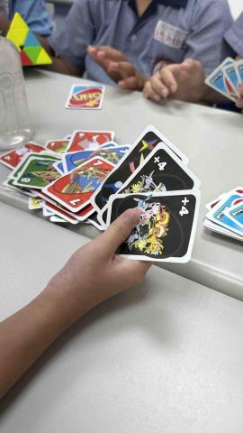 王婕伊 - 陪玩牌