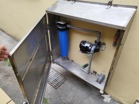 居家修繕/不鏽鋼、鐵件維修加固-魏師傅 - 訂製不鏽鋼戶外濾心罩子(帶鎖)-含施工 居家修繕/不鏽鋼、鐵件維修加固-魏師傅 - 訂製不鏽鋼戶外濾心罩子(帶鎖)-含施工