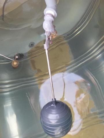 居家修繕/不鏽鋼、鐵件維修加固-魏師傅 - 家用水塔浮球更換 居家修繕/不鏽鋼、鐵件維修加固-魏師傅 - 家用水塔浮球更換