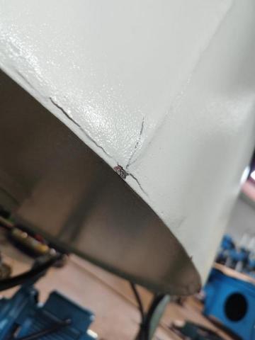 居家修繕/不鏽鋼、鐵件維修加固-魏師傅 - 機械廠料桶修補2 居家修繕/不鏽鋼、鐵件維修加固-魏師傅 - 機械廠料桶修補2