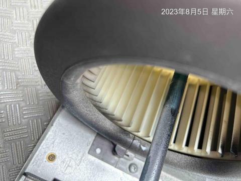 易奇空調工程有限公司 - 沖洗過後差異