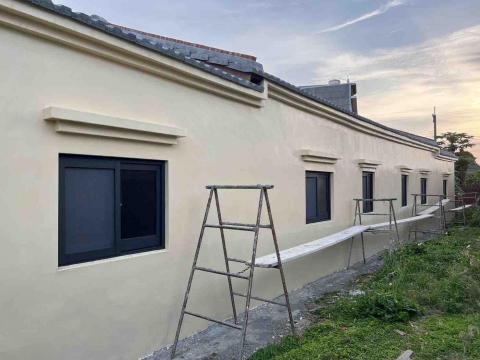 東宜鋁門窗行 - 