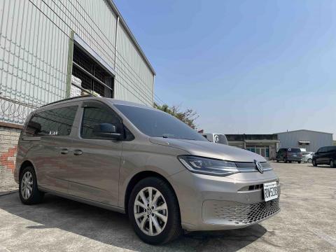 接送夥伴-機場接送 - 七人座商務車