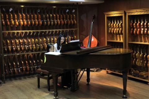 梁老師鋼琴工作室 - 學生發表會 梁老師鋼琴工作室 - 學生發表會