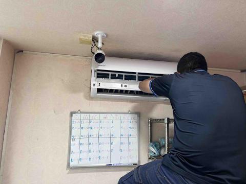 森弘空調 - 蘇澳清洗內機中