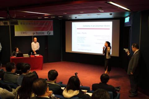 林麗玲 - 科技研討會主講人並兼即時口譯