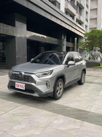 運送物品大車隊 - 豐田汽車油電4驅天窗頂規版本