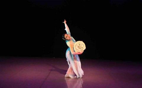 許方瑜 - 中國舞