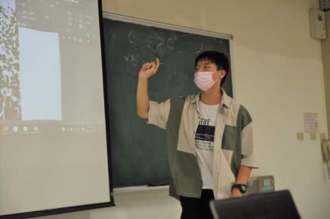 廖茂竣 - 老師上課畫面