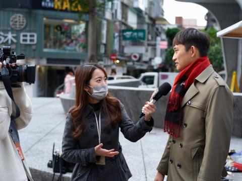 韓諆璋(限線上教學) - 接受寰宇新聞訪問時的照片 韓諆璋(限線上教學) - 接受寰宇新聞訪問時的照片