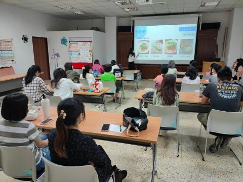 張尹瑄營養師 - 中興大學健康促進講座
主題：外食懂吃養好菌