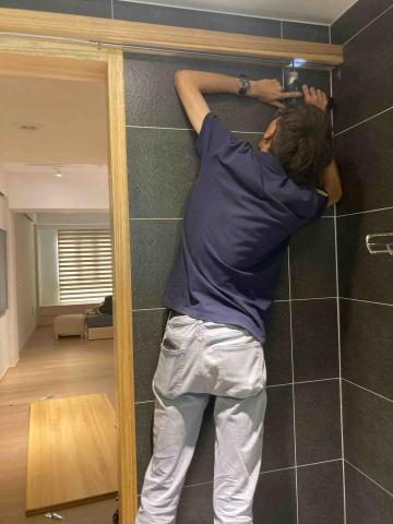 麒峰室內裝修工作室(冠辰) - 推拉門緩衝五金更換(客戶施工照片) 麒峰室內裝修工作室(冠辰) - 推拉門緩衝五金更換(客戶施工照片)