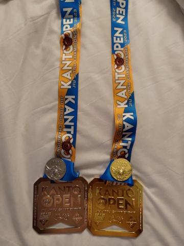 陳冠旭 - ASJJF日本關東柔術公開賽no-gi重量級冠軍，open組亞軍