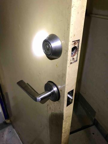 羽升水電 - 門鎖更換