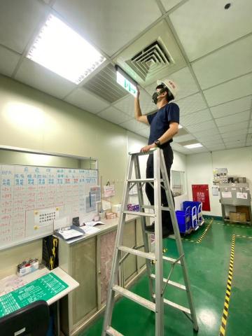 祺勝 - 消防缺失改善,逃生指示燈更換 祺勝 - 消防缺失改善,逃生指示燈更換