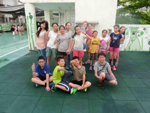 FiFi英文家教 - 與小五學生