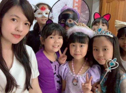 FiFi英文家教 - 可愛的小一學生