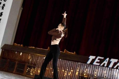 張晴瑜 - Judge solo表演照