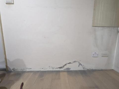 恆義油漆工作室 - 2023/08/23施工前（廁所外壁防水、批土、上漆）